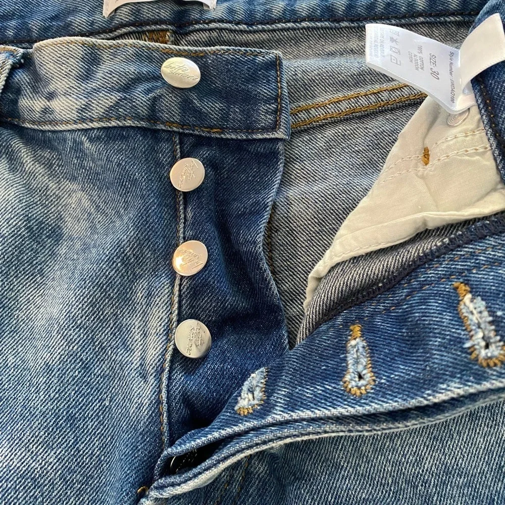 Betro Simone Women's Straight Leg Distressed Button Fly Jeans 30